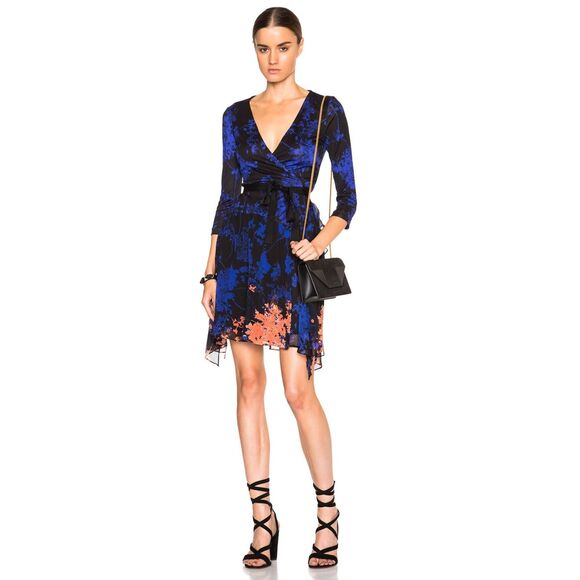 Diane Von Furstenberg Riviera Wrap Dress Silk and Chiffon Blue Floral Size 8 - Picture 1 of 12